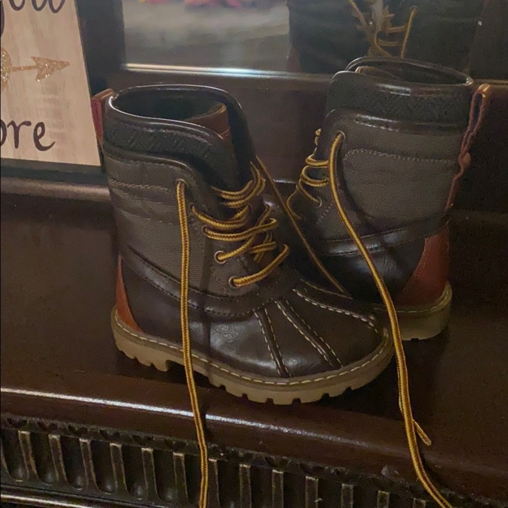 tommy hilfiger lil charles duck boots